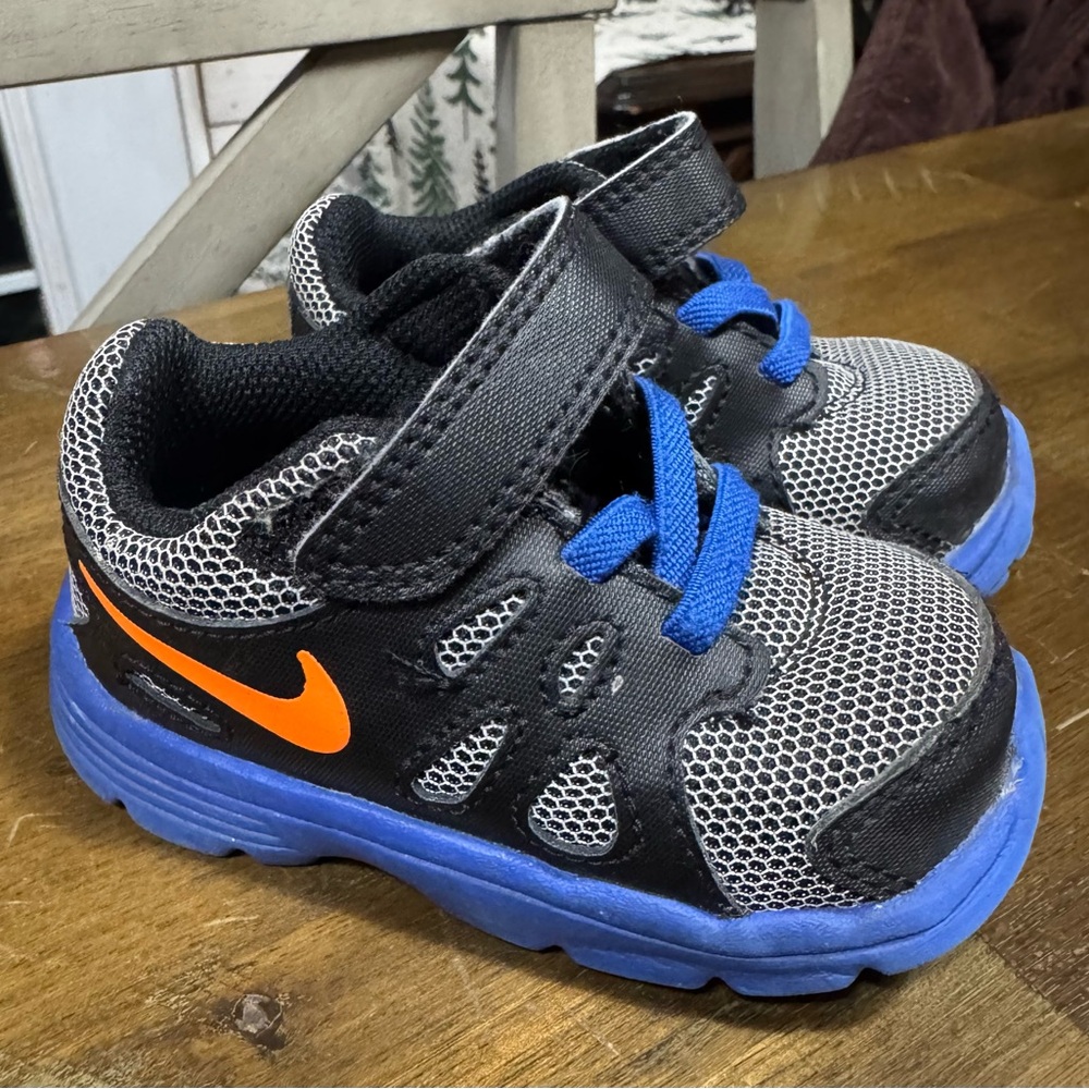 Infant Toddler NIKE Black and Blue Athletic Shoes size 4C